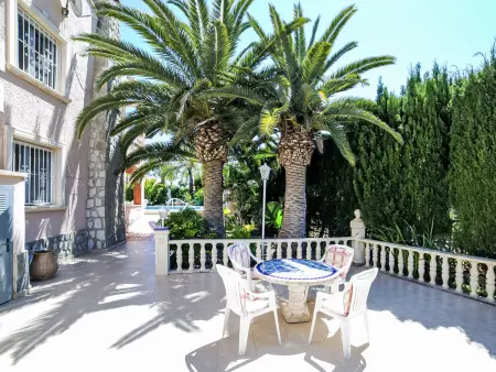 Villa Amber, petit havre de paix au coeur d’un jardin fleuri et ensoleillé - Photo 24