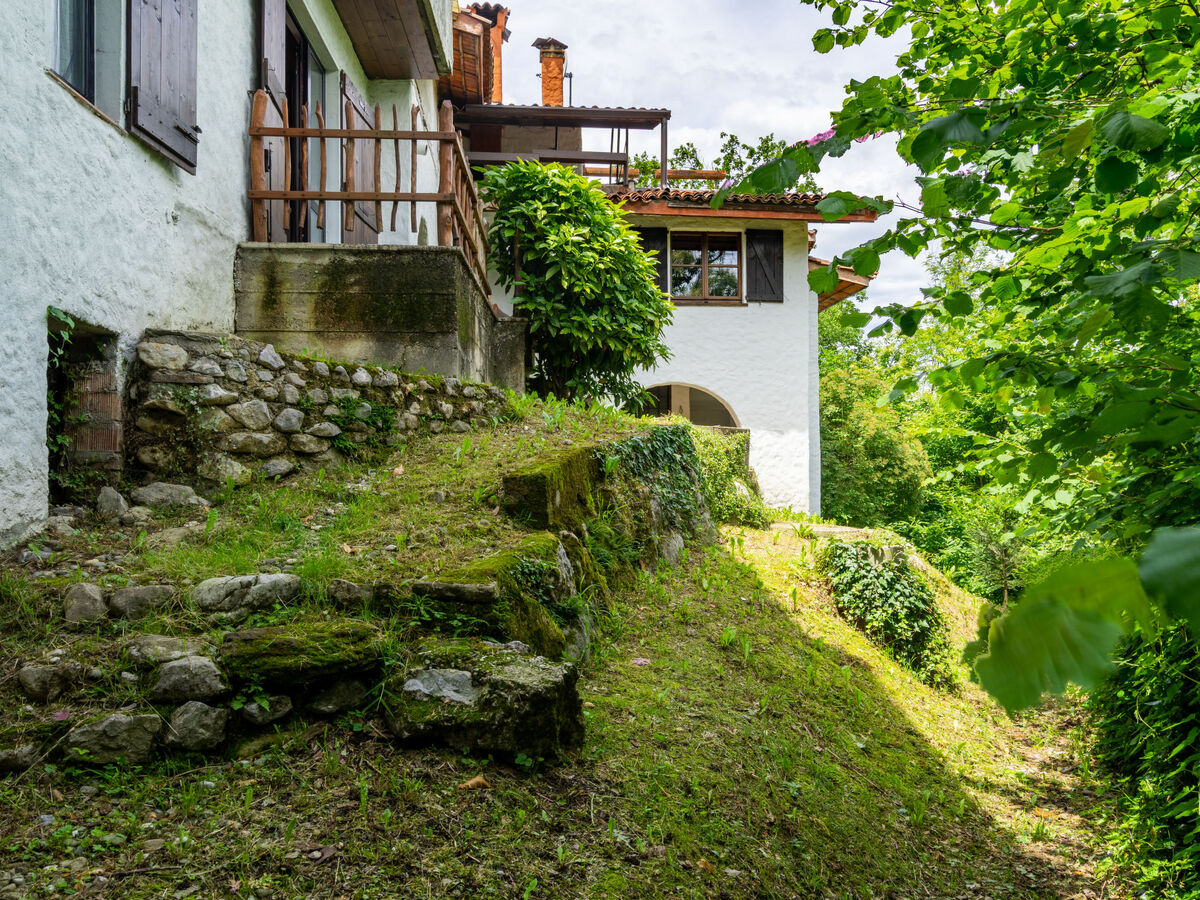 Casa nel Bosco à Leggiuno, 150 m du lac - Photo 14
