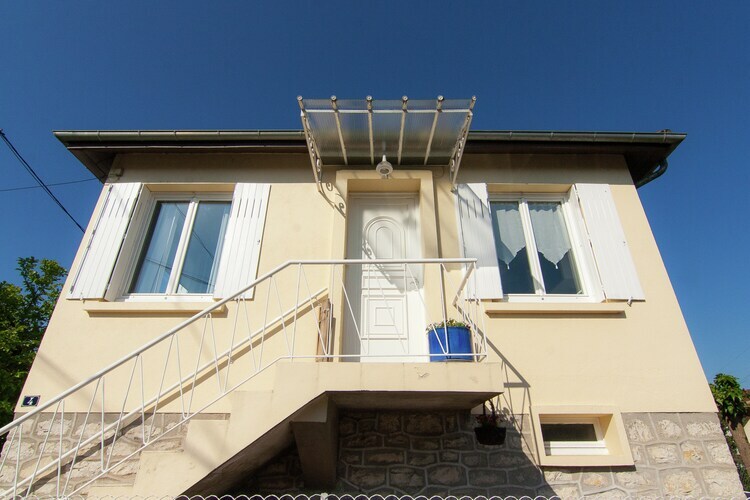 Maison 2 chambres avec jardin clôturé à Malemort - Photo 1