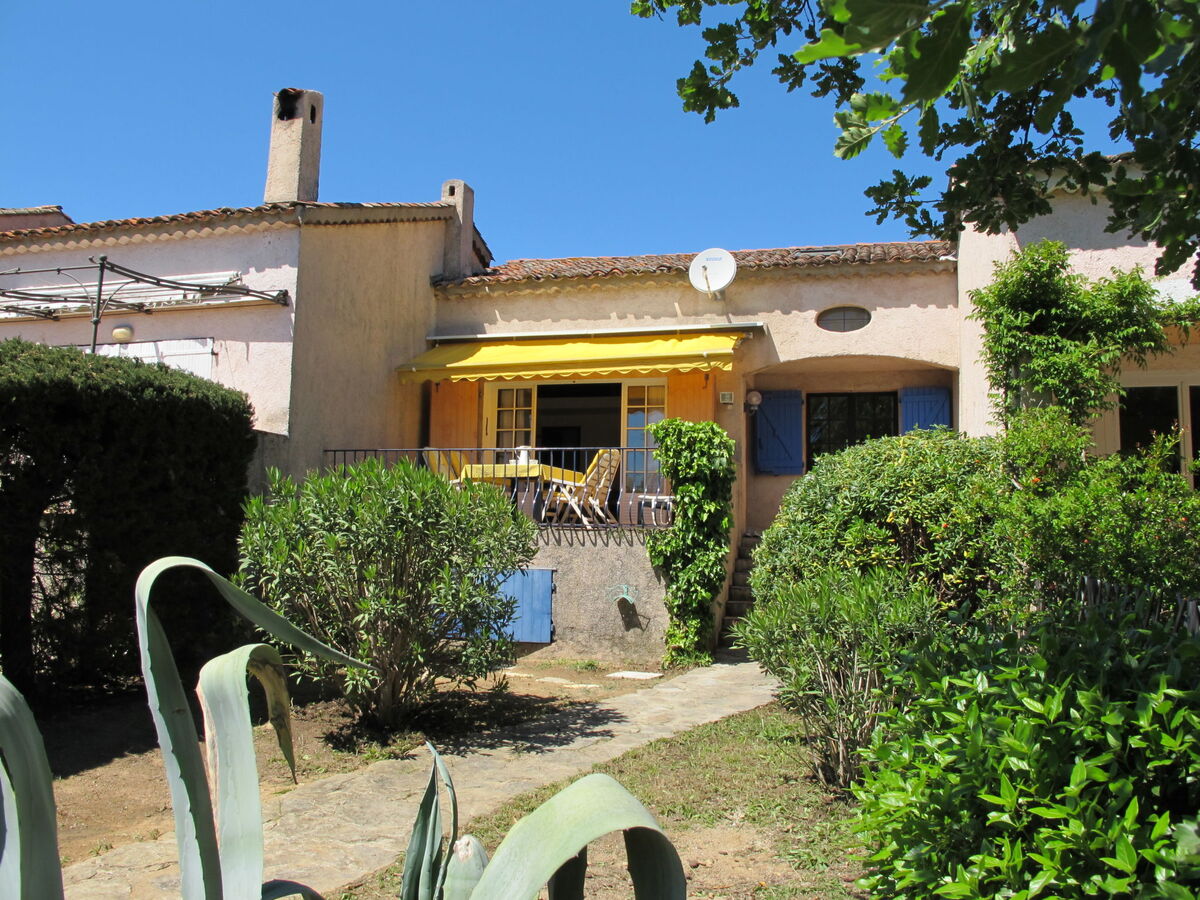 La Maison bleue à Grimaud, 2 ch., 1 km de la mer - Photo 1