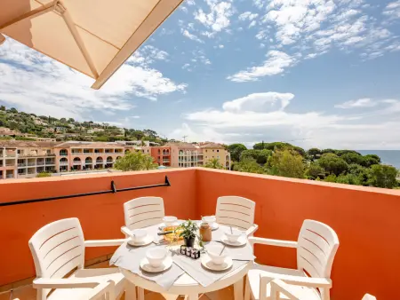 Appartement 3 pièces Les Issambres, vue mer et terrasse - Photo 14