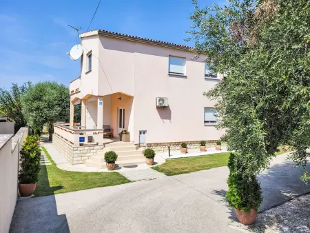 Maison Ive : 3 appartements à 350 m de la mer