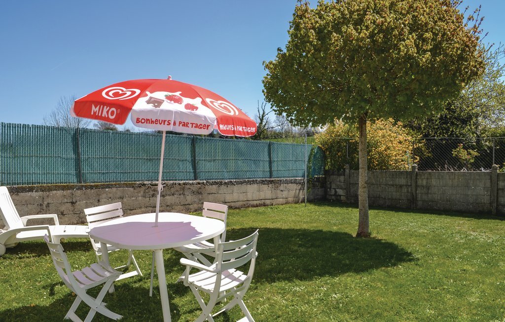Maison traditionnelle en pierre, jardin clos au Cayrol - Photo 3