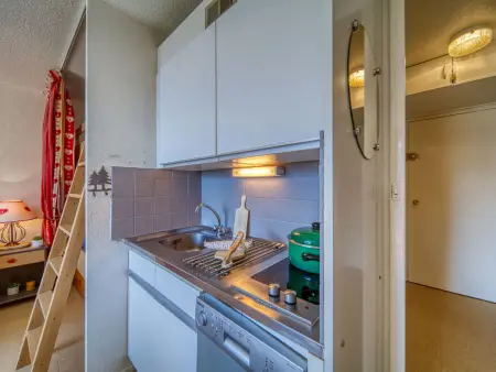 Studio 24 m² Le Corbier, 14e étage, vue montagne : photo 14
