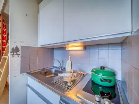 Studio 24 m² Le Corbier, 14e étage, vue montagne : photo 15