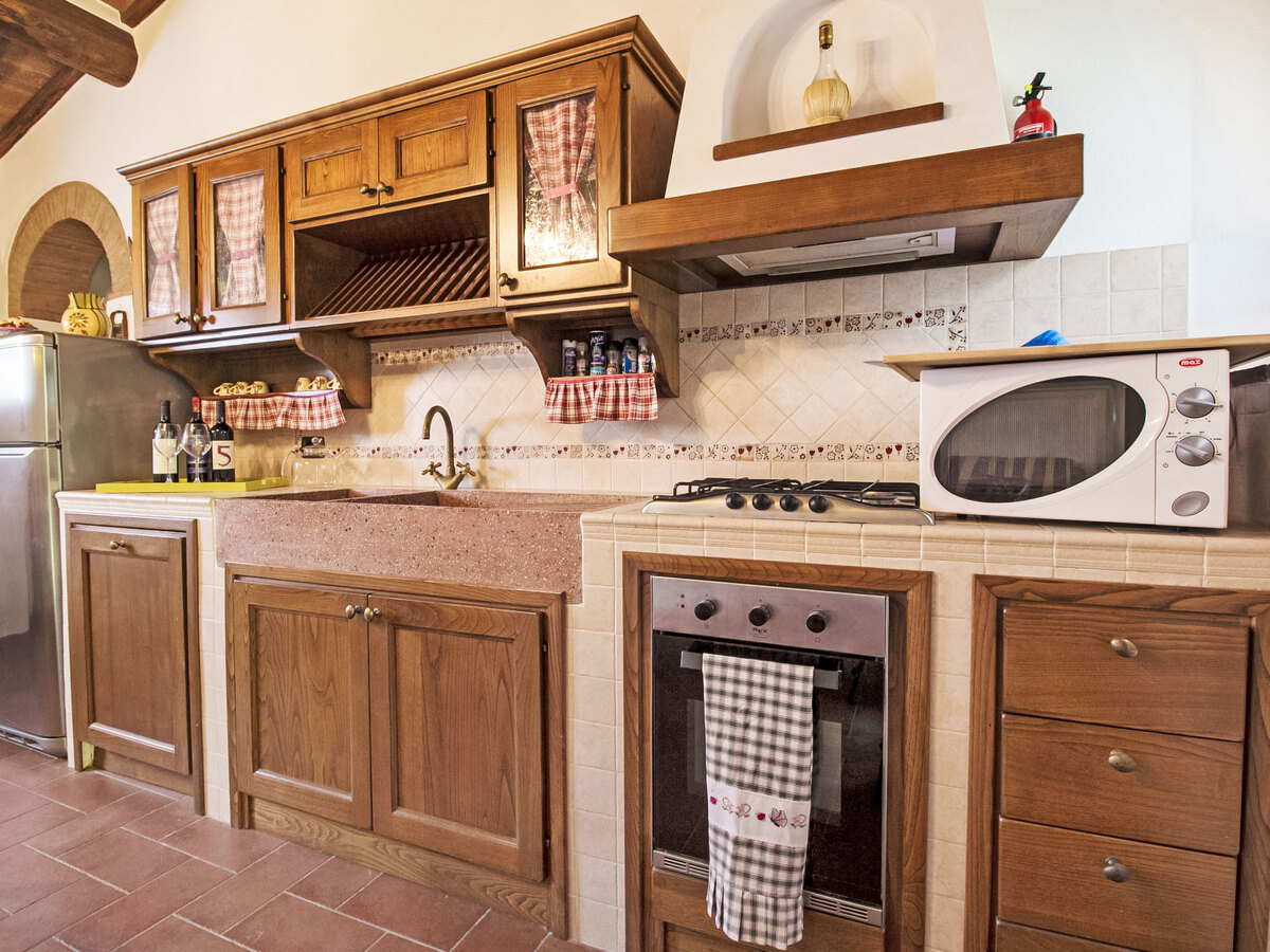 Martina – Gîte rustique 3 ch. à Cortona, accès piscine - Photo 9