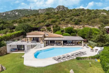 Location villa à Porto Cervo