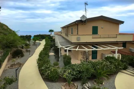 Location appartement à Parghelia, Appartement à Tropea avec vue mer et piscine