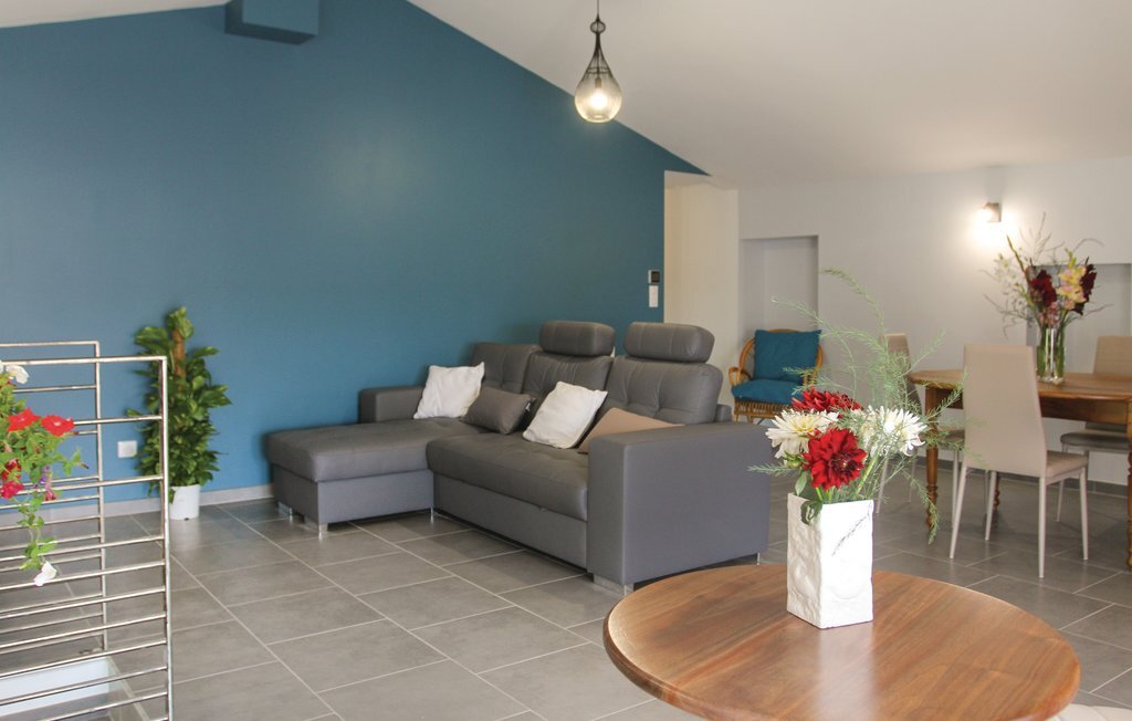Maison en pierre avec terrasse et jardin à St Etienne de Boulogne - Photo 2