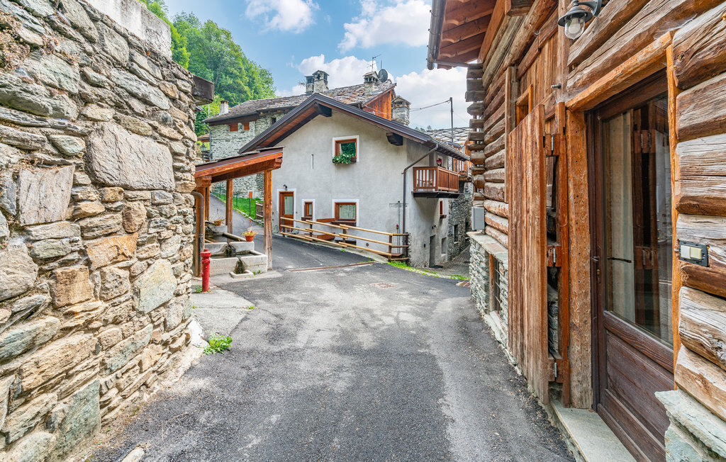 Appartement Vollon à Brusson, 10 km des pistes - Photo 1