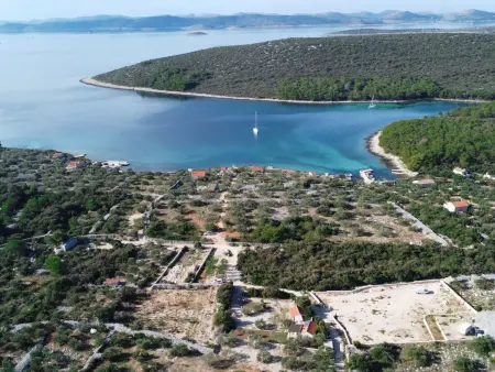 Maison Kalebica à 220 m de la mer, Pašman