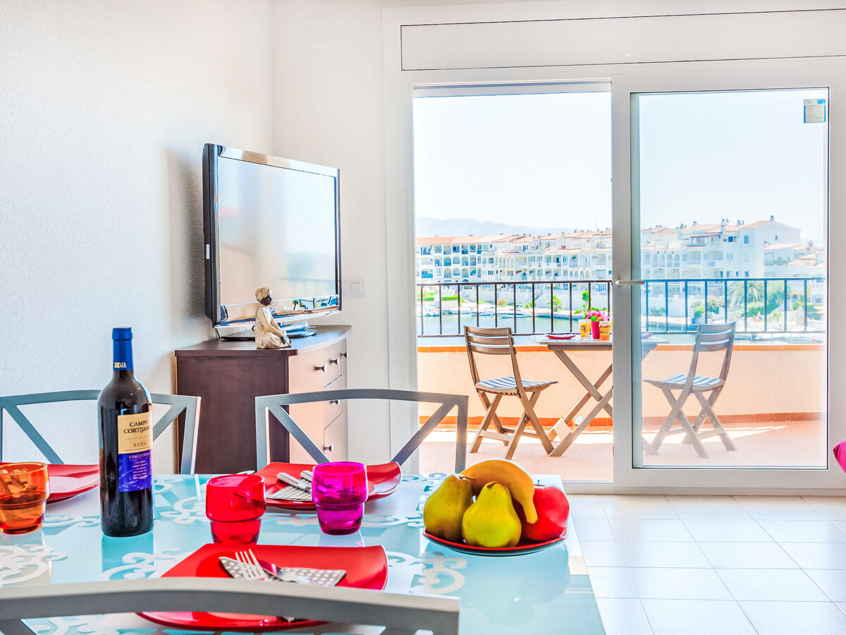 Appartement Sant Maurici à Empuriabrava, vue piscine - Photo 7
