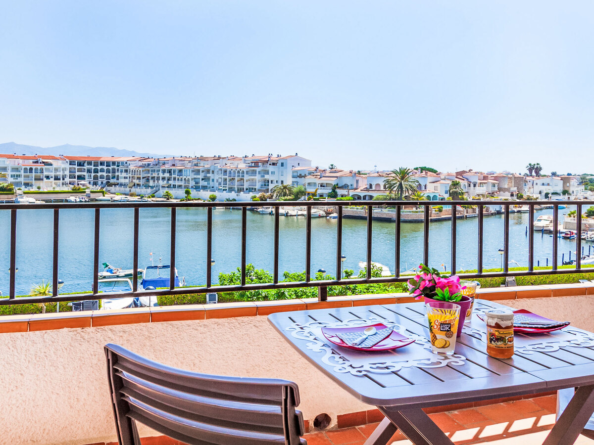 Appartement Sant Maurici à Empuriabrava, vue piscine - Photo 10