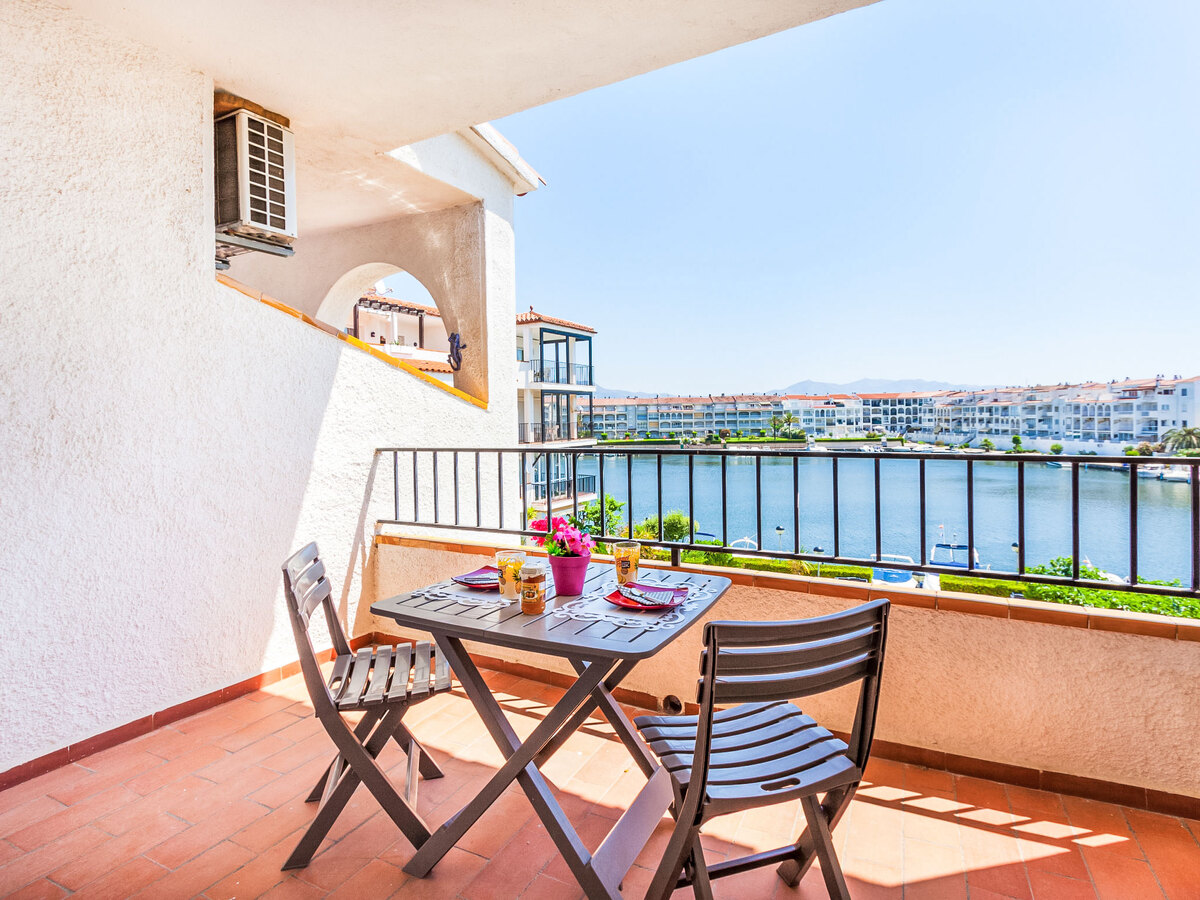 Appartement Sant Maurici à Empuriabrava, vue piscine - Photo 11