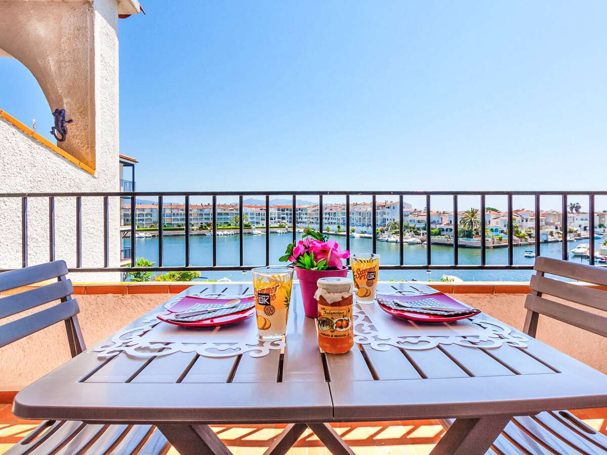Appartement Sant Maurici à Empuriabrava, vue piscine - Photo 13