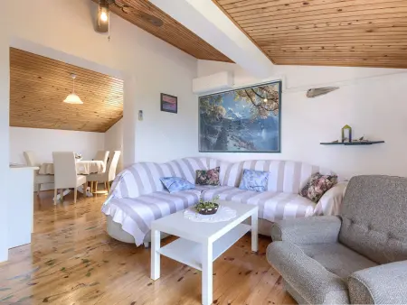 Roverka, maison 8 pers. avec piscine privée : photo 4