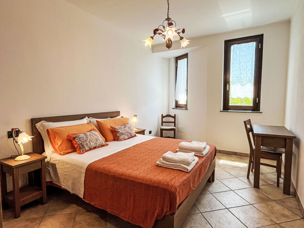 Appartement Sambucco à San Bartolomeo del Bosco, vue montagne - Photo 3