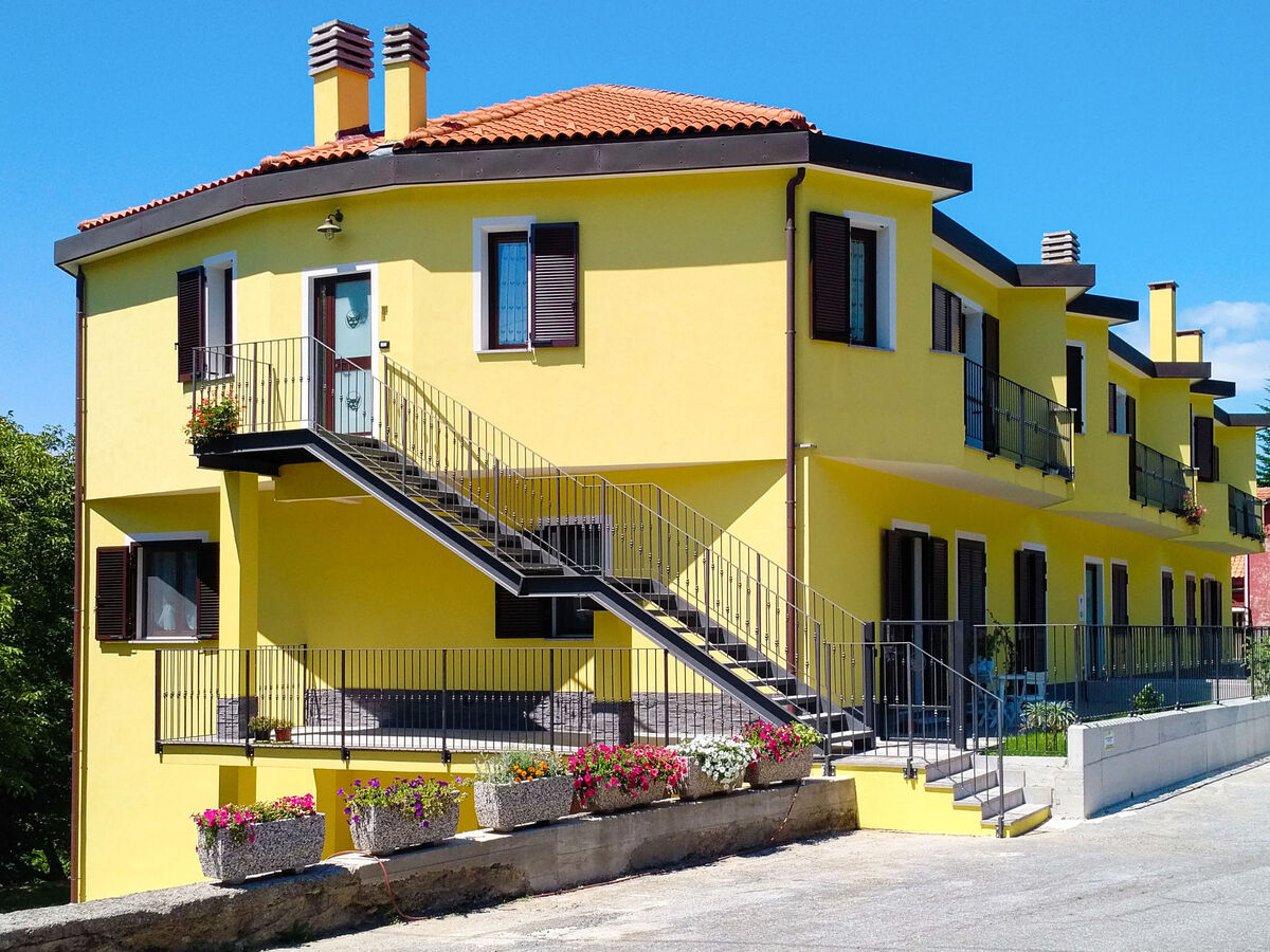 Appartement Sambucco à San Bartolomeo del Bosco, vue montagne - Photo 6
