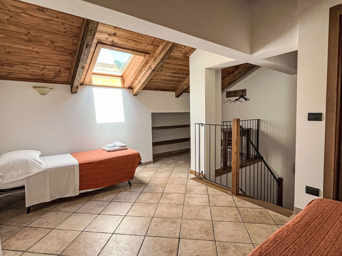 Appartement Sambucco à San Bartolomeo del Bosco, vue montagne - Photo 9