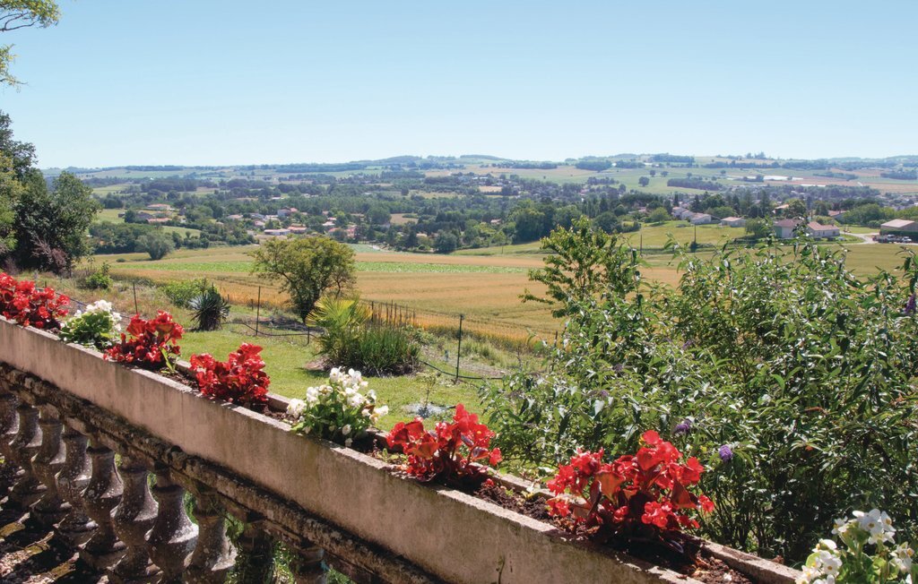 Maison XIXe siècle avec terrasse panoramique à Lavardac - Photo 11