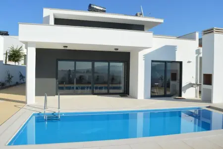 Casa Rozie, Maison de vacances ; Plage de Nazaré pour le surf - Photo 6