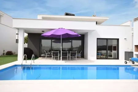 Casa Rozie, Maison de vacances ; Plage de Nazaré pour le surf - Photo 8