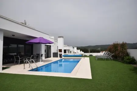 Casa Rozie, Maison de vacances ; Plage de Nazaré pour le surf - Photo 9