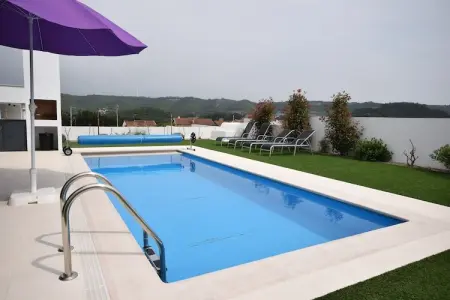 Casa Rozie, Maison de vacances ; Plage de Nazaré pour le surf - Photo 15