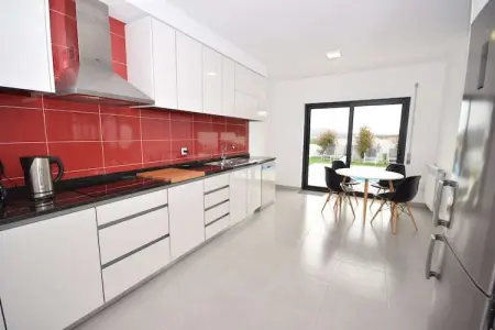 Casa Rozie, Maison de vacances ; Plage de Nazaré pour le surf - Photo 21