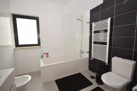 Casa Rozie, Maison de vacances ; Plage de Nazaré pour le surf - Photo 25