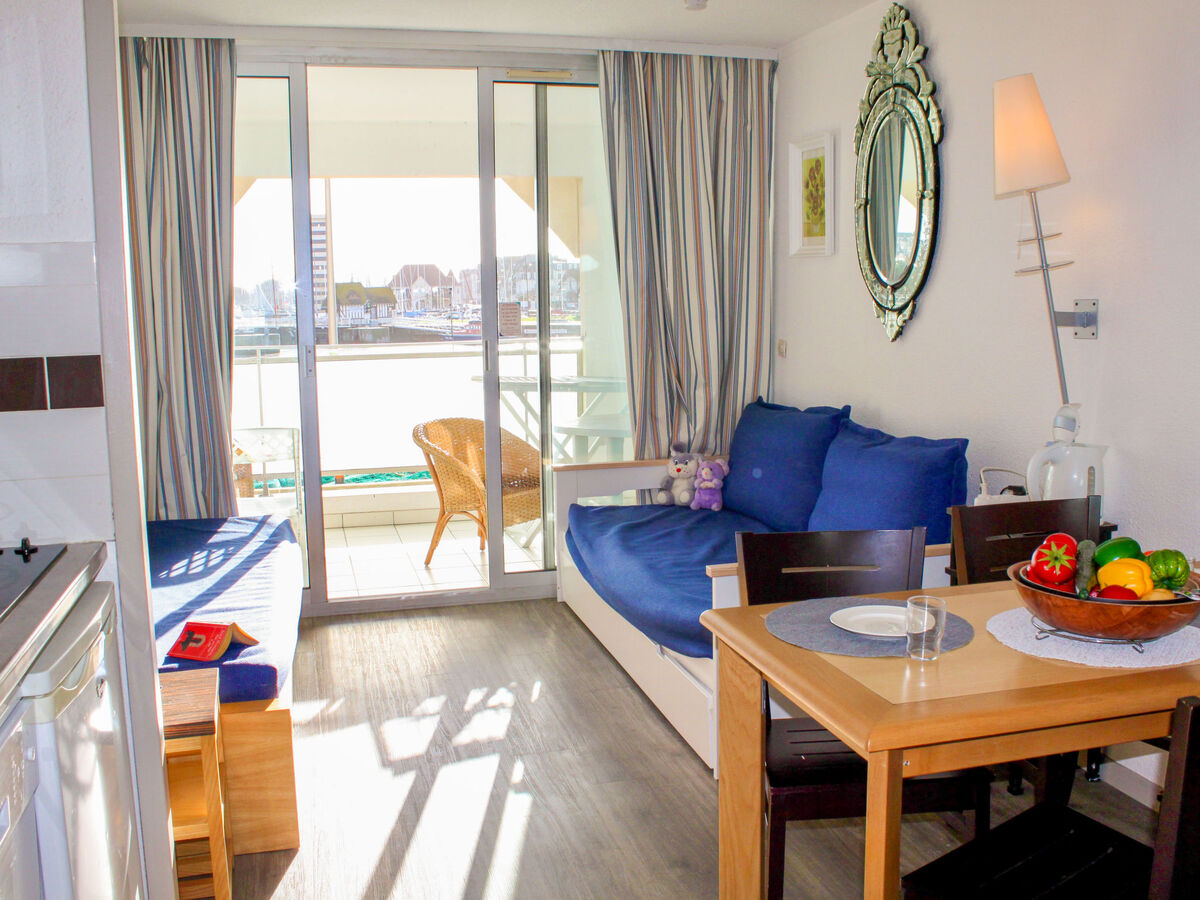Appartement Le Beach, loggia sud vue port à Trouville - Photo 3