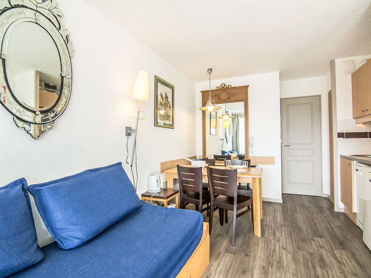Appartement Le Beach, loggia sud vue port à Trouville - Photo 6