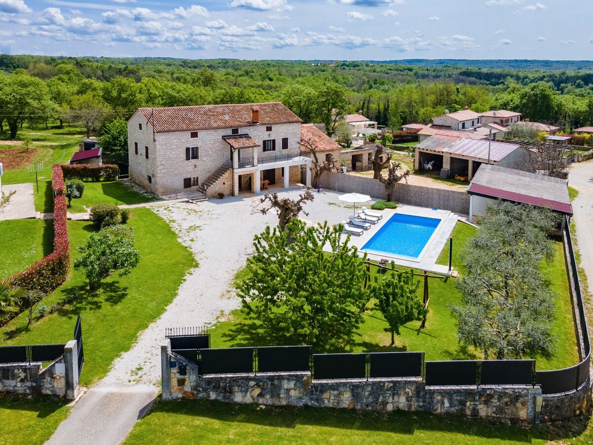 Maison Vera avec piscine privée à Kaštelir - Photo 1