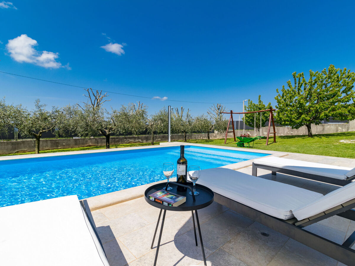 Maison Vera avec piscine privée à Kaštelir - Photo 4