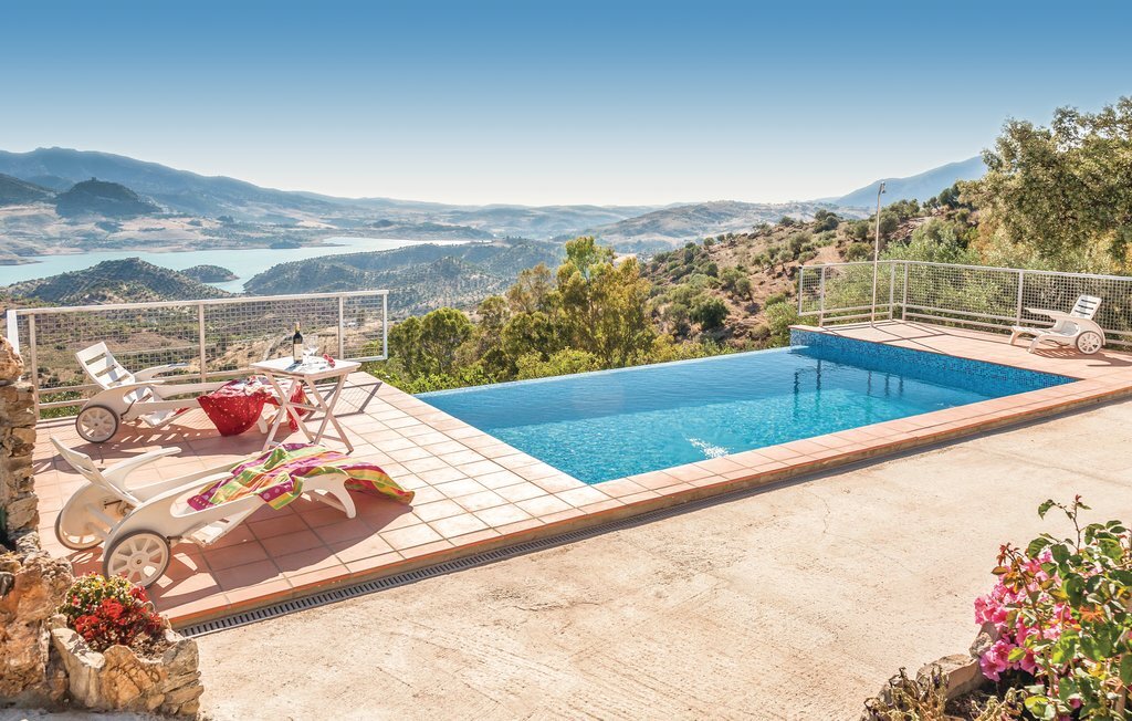 Maison 117 m² avec piscine débordement, vue Zahara - Photo 1