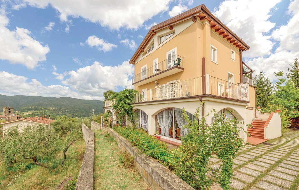 Appartement vue village médiéval à Sorana - Photo 4