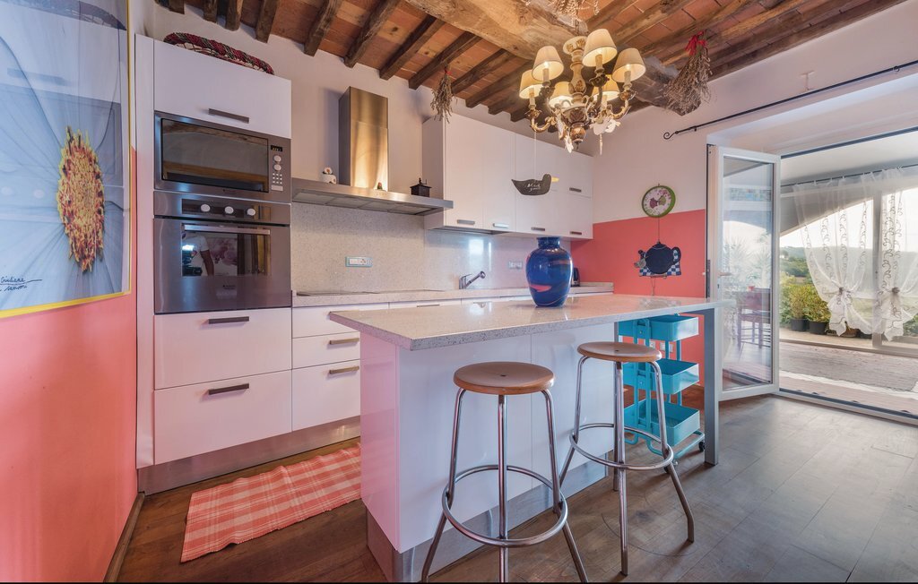 Appartement vue village médiéval à Sorana - Photo 10