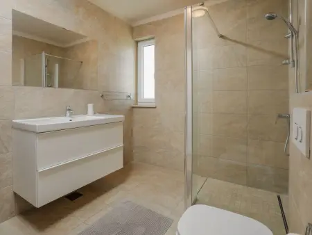 Forest Fairy, maison moderne avec piscine privée à Labin : photo 20