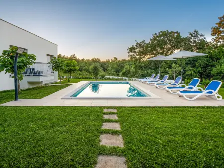 Forest Fairy, maison moderne avec piscine privée à Labin : photo 31