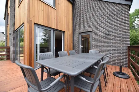 Location maison à Daverdisse, Superbe villa avec un grand jardin