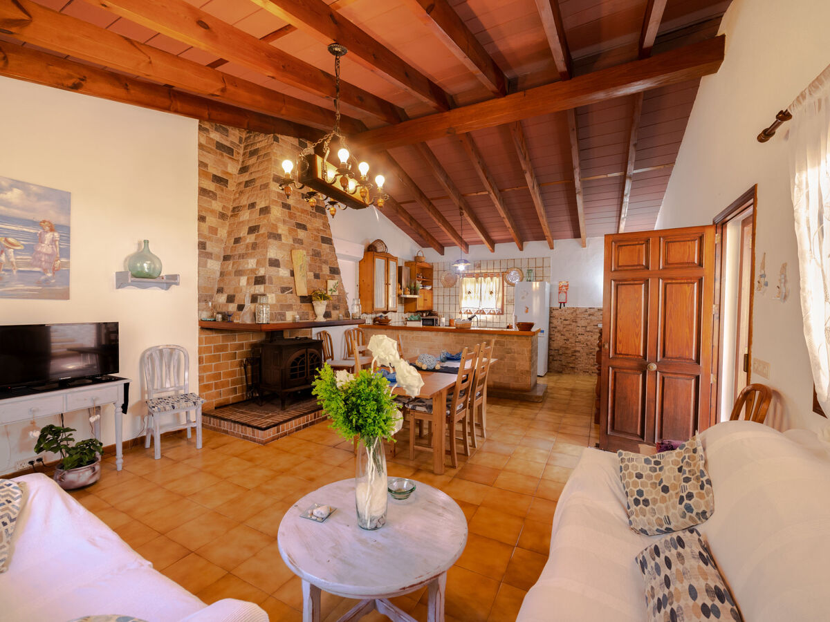 Maison Cala Tuent : 130 m² rustique, 200 m de la mer - Photo 5