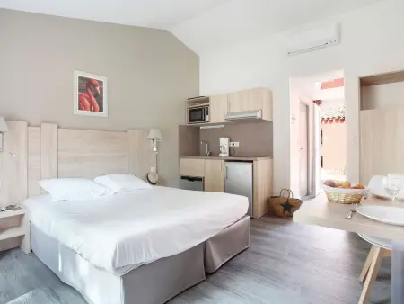 Studio rénové Les Gardians à Arles, 25 m² - Photo 3