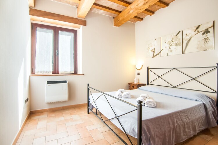 Tartufo – Gîte 6 pers. avec piscine aux Marches - Photo 4
