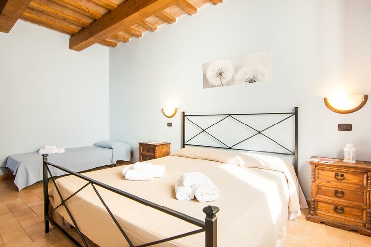 Tartufo – Gîte 6 pers. avec piscine aux Marches - Photo 15