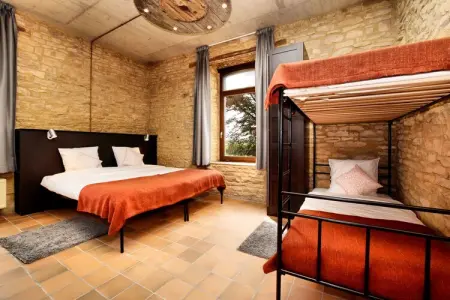 La Grémille, maison 29 personnes avec piscine chauffée : photo 17