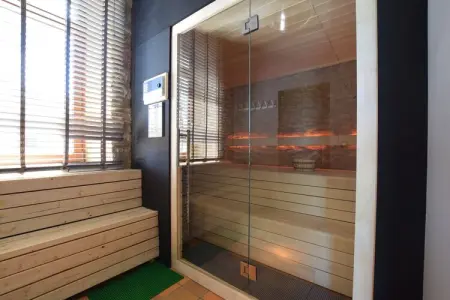 La Grémille, maison 29 personnes avec piscine chauffée : photo 37