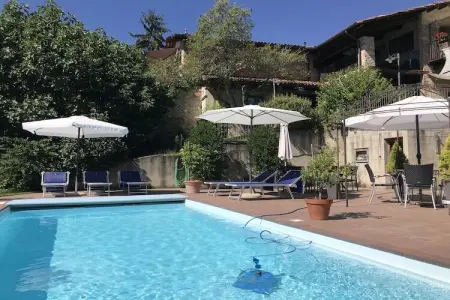 Location appartement à Bastia Mondovì, Studio à Bastia Mondovì avec piscine et vignoble