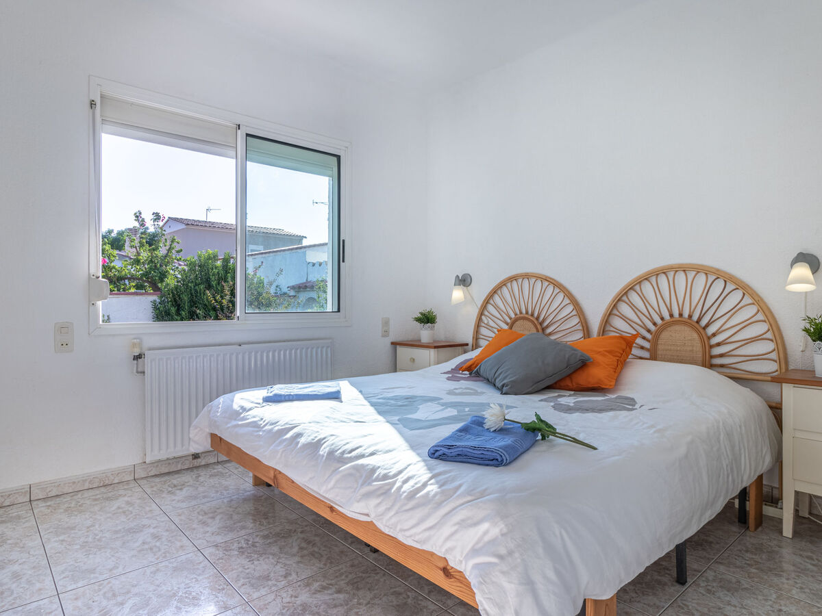 Montgri – Maison 3 chambres avec piscine à Empuriabrava - Photo 5