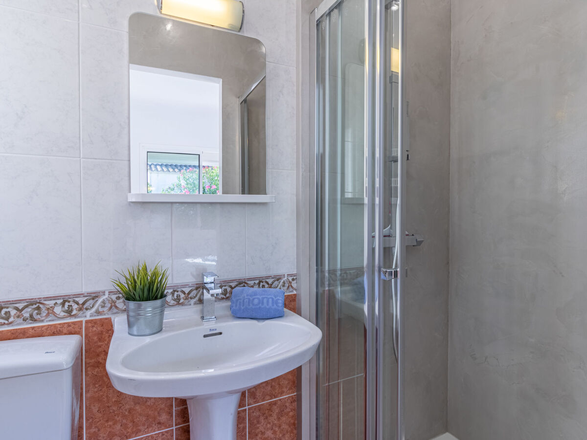 Montgri – Maison 3 chambres avec piscine à Empuriabrava - Photo 9