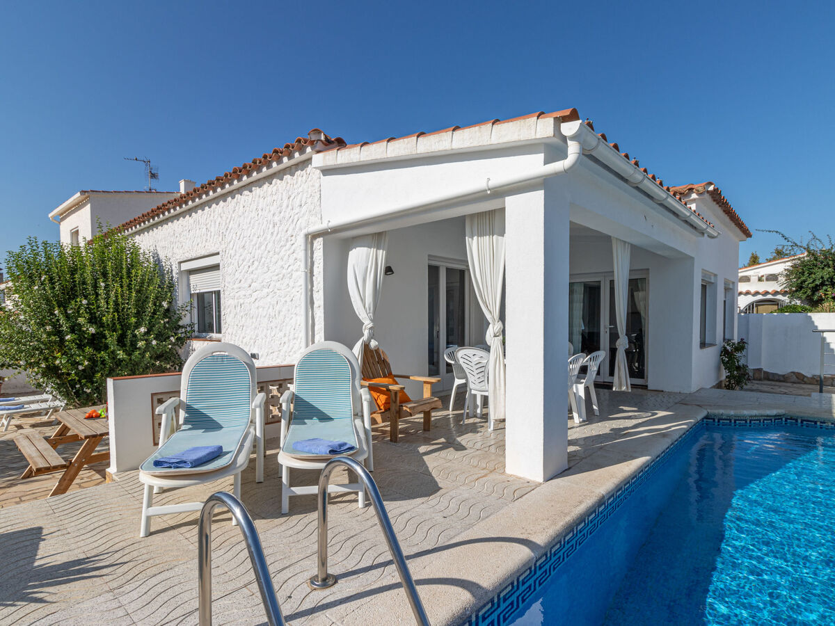 Montgri – Maison 3 chambres avec piscine à Empuriabrava - Photo 14